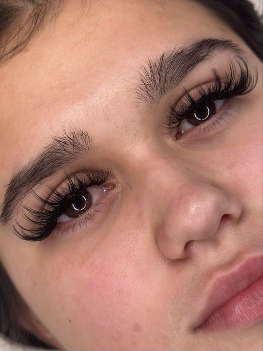 Przedłużanie rzęs