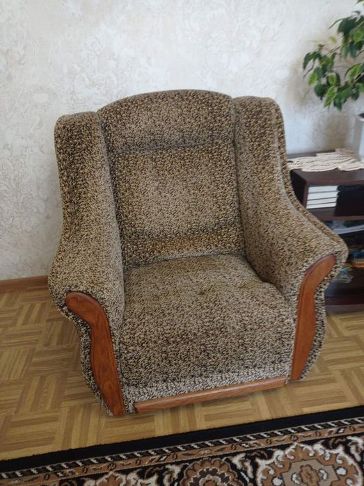 Крісла в вітальню