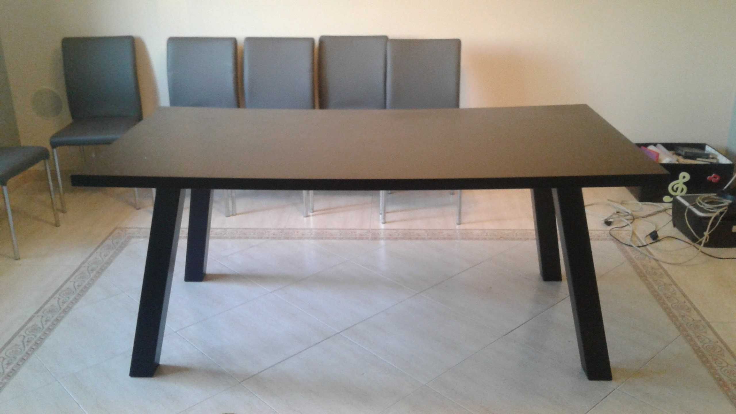 Mesa de Sala de jantar + cadeiras