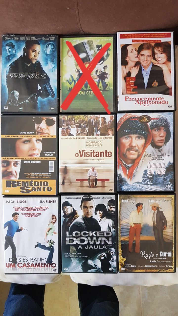 DVDs diversos (ação, comédia, drama)