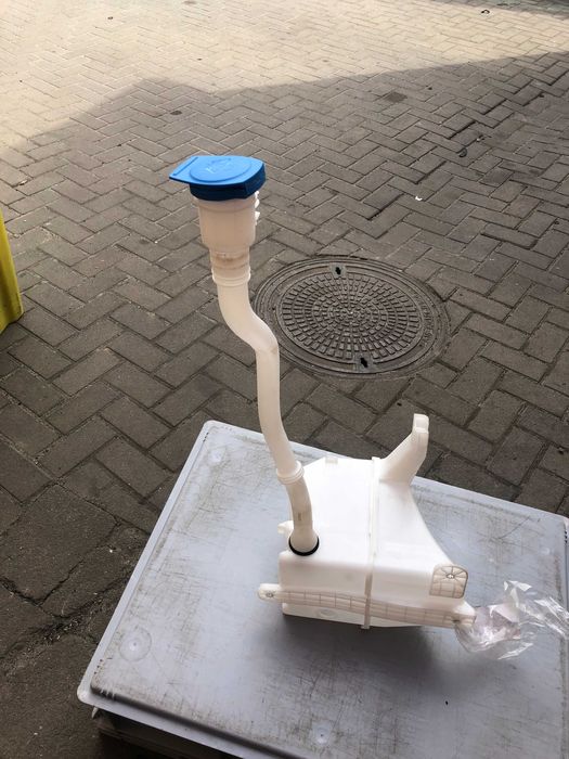 Zbiorniczek spryskiwaczy z wlewem do Vw Craftera II, Man TGE