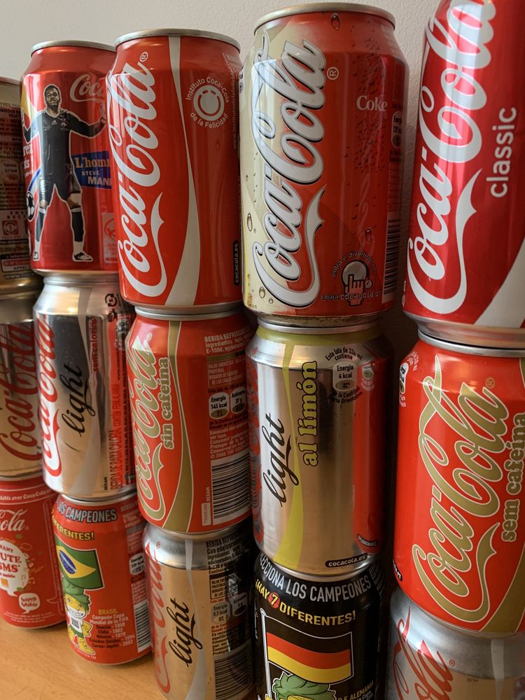 Coleção 94 latas de Coca-Cola