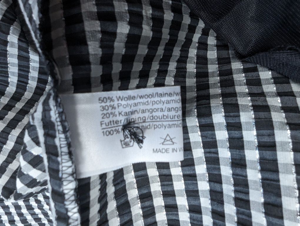 Piękna sukienka z dobrym składem z wełna angora nylonem Hardobe L 40