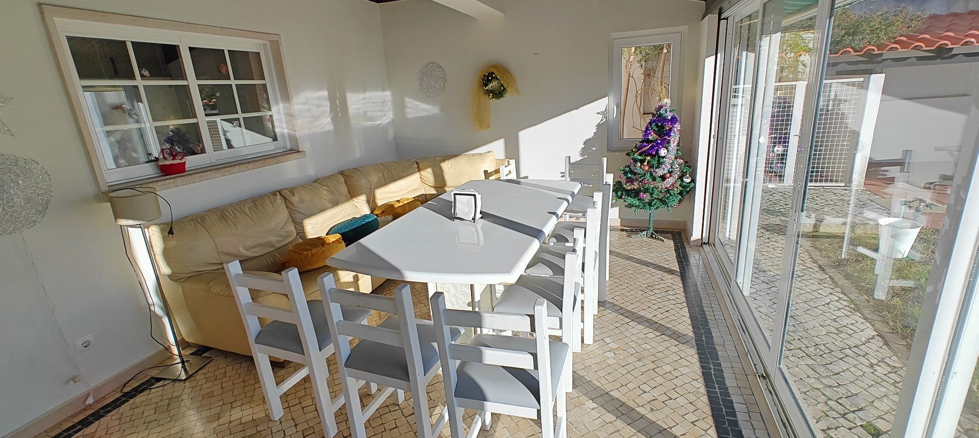 Casa para férias,  aniversários, eventos etc..capacidade 15+ pessoas .