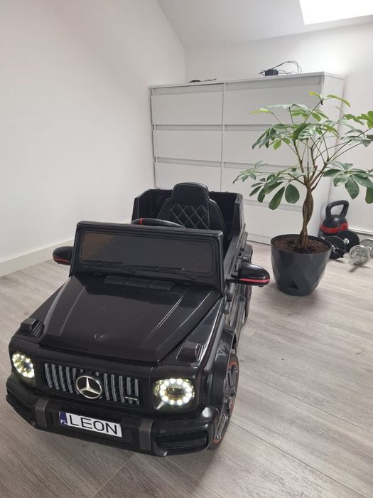 Samochód elektryczny na akumulator mercedes AMG dla dzieci