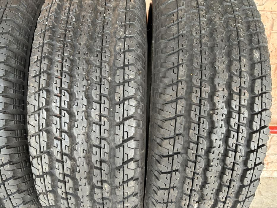 Комплект всесезоних шин 255/70R18 Bridgestone