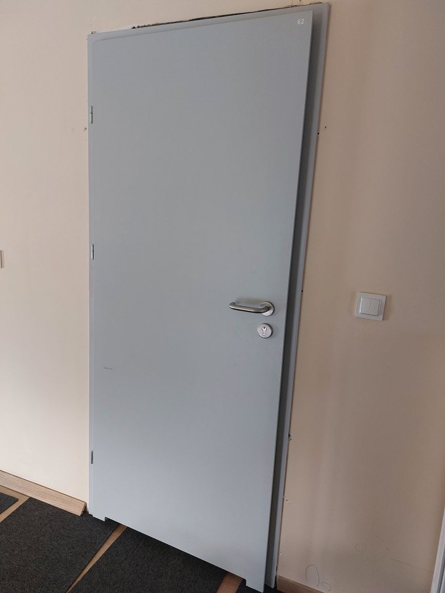 Drzwi wewnętrzne 80 cm