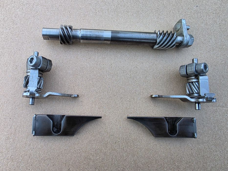 Kompletny zawór wydechowy Honda CR 125 r. 98