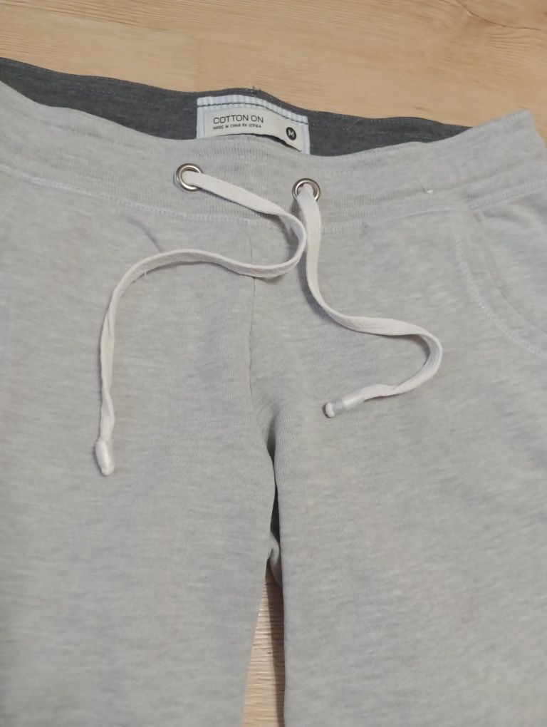 Spodnie dresowe damskie M 38 niski stan cotton on