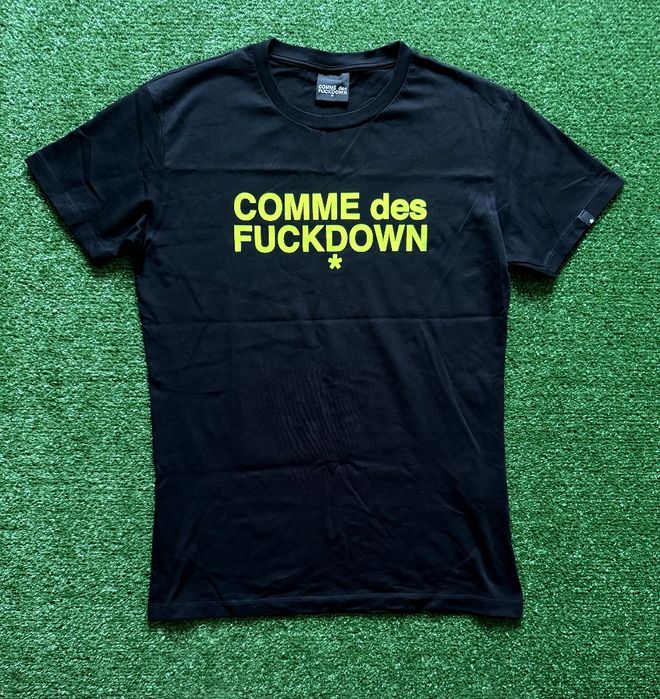 Футболка comme des FUCKDOWN
