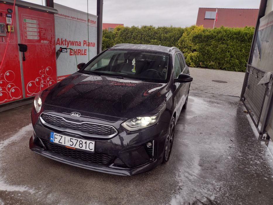 Kia. Cee'd 2021 rok 1.6 pług in Hybrid