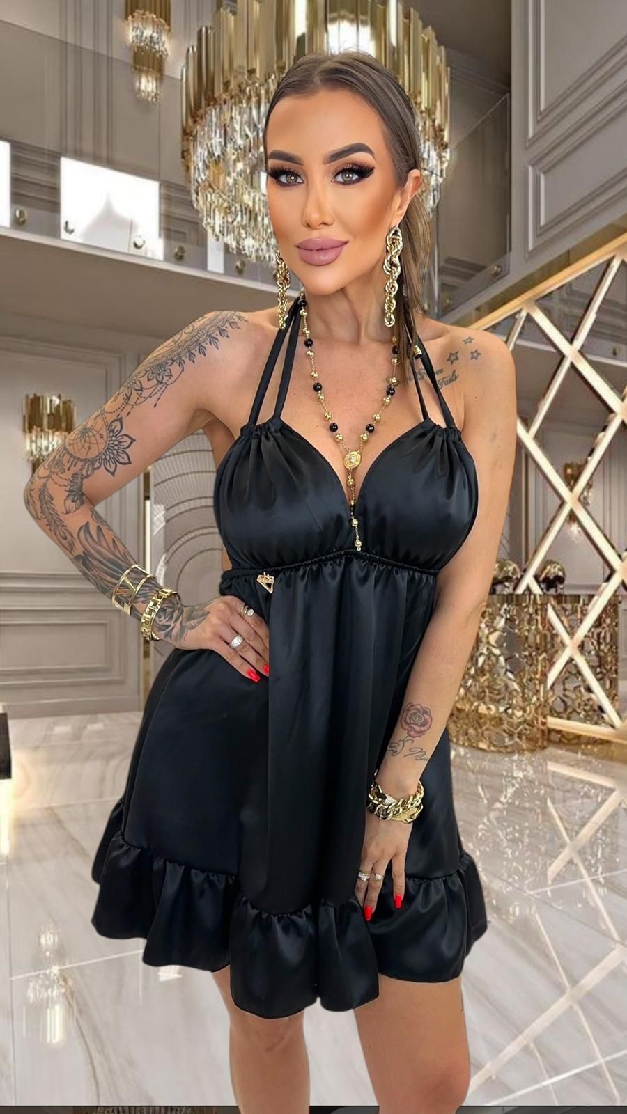 Piękna sukienka satynowa odkryte plecy kolory Lola bianka