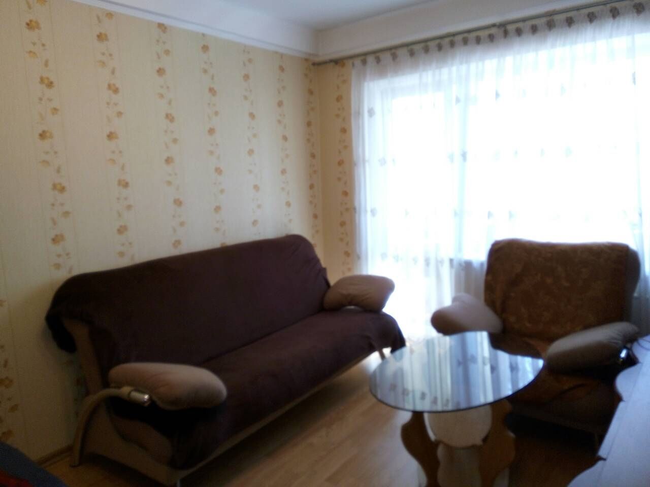 Здам 1 кімн-т Амосова 700 грн від 15 діб хороші знижки !!!