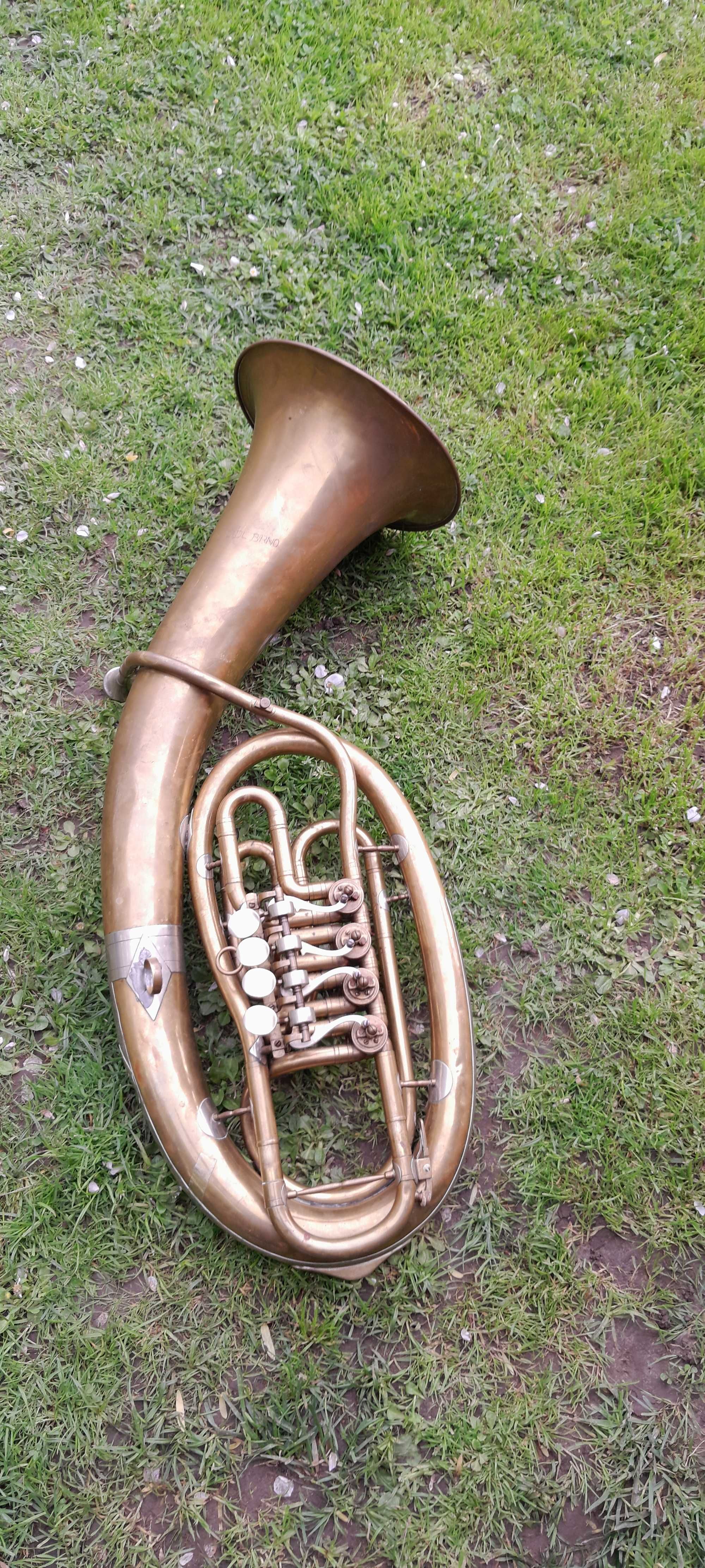 Saksohorn barytonowy saksofon