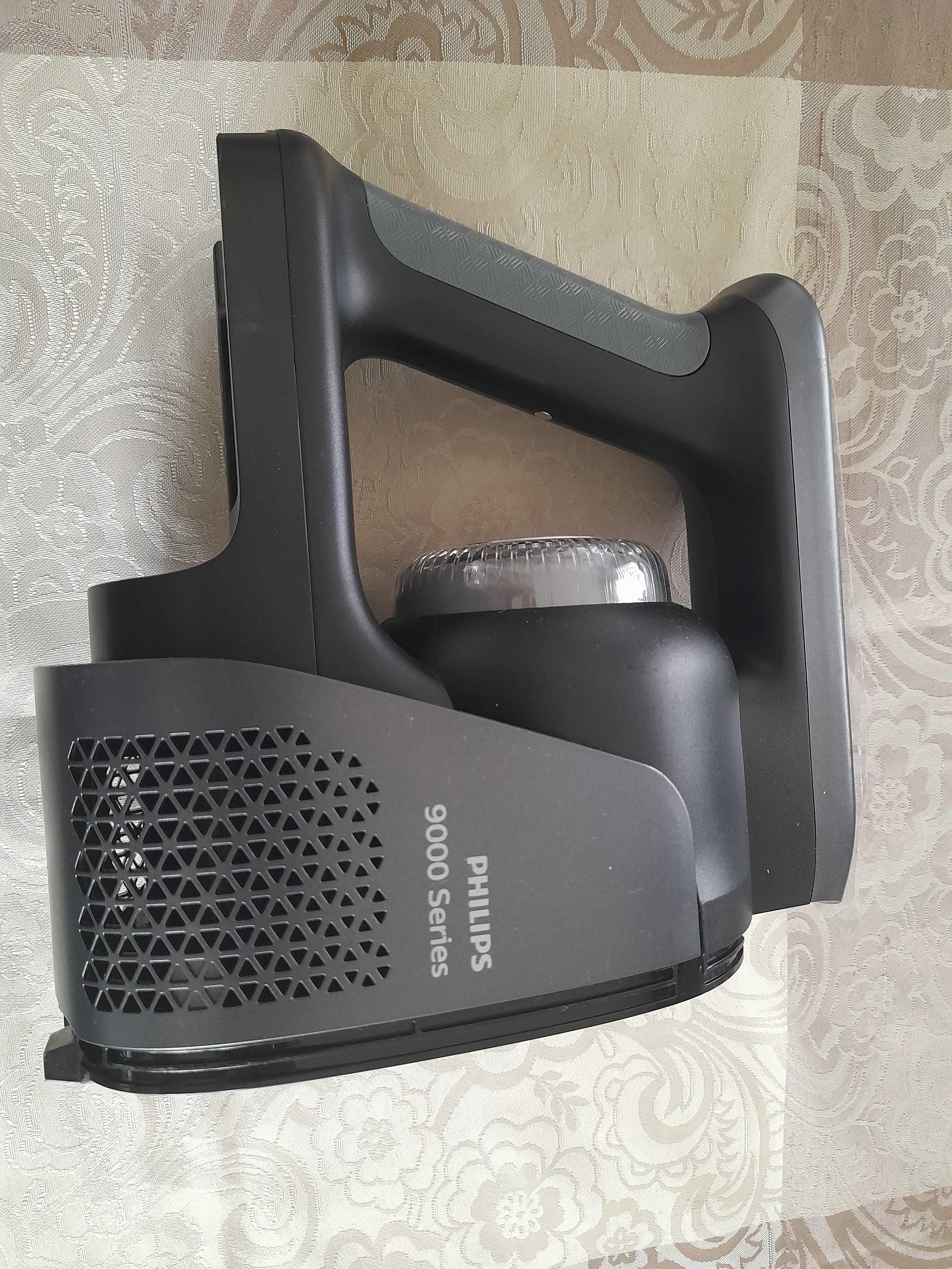 Odkurzacz pionowy Philips 9000 AquaTrio XW9383