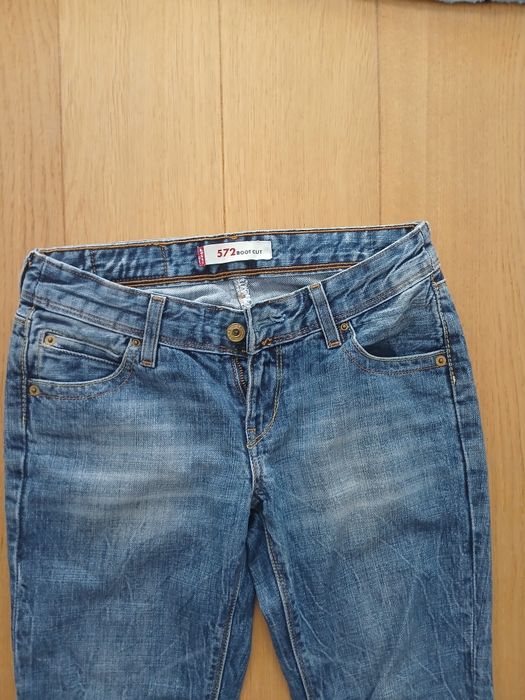 Jeansy damskie bootcut levis