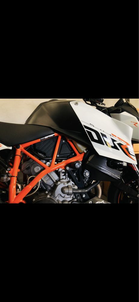 Ktm superduke 990R  LC8 2012