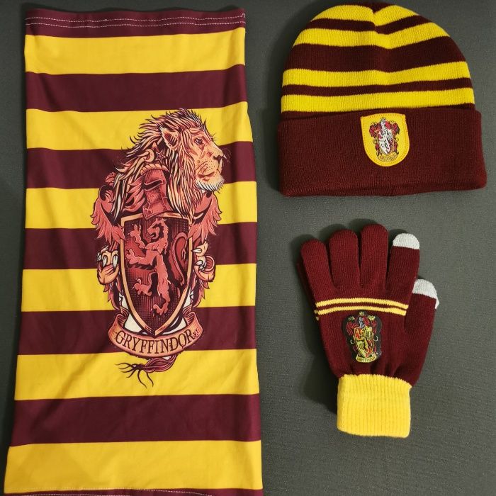 Harry Potter Gryffindor- Komin, Mucha, Czapka, Szalik i rękawiczki