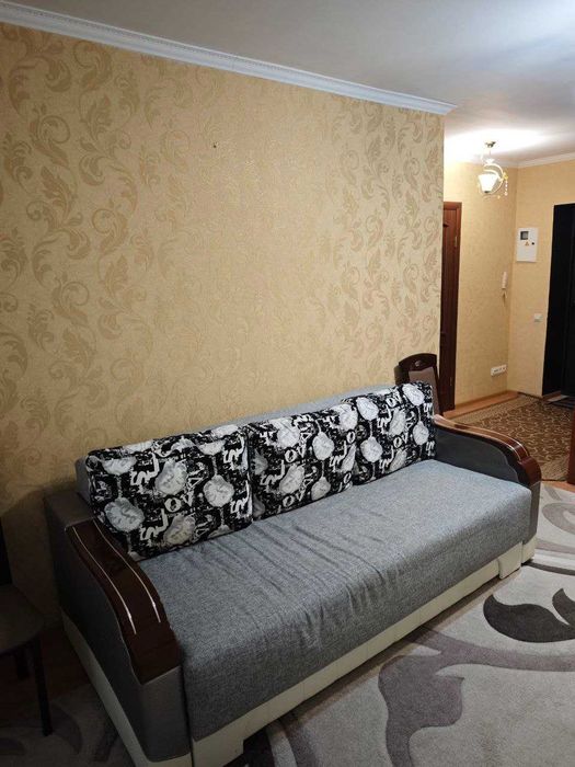 Продаж 1-кімнатної квартири на Озерній  ЖК "Рауш"