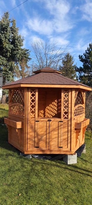 Altana drewniana ogrodowa sześciokątna altanka zadaszenie wiata garaż