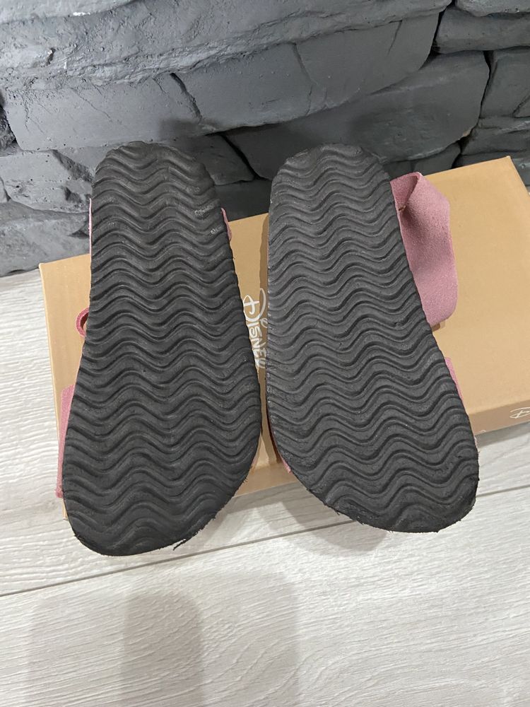 Piekne sandalki dla dziewczynki rozmiar 25 lasocki kids