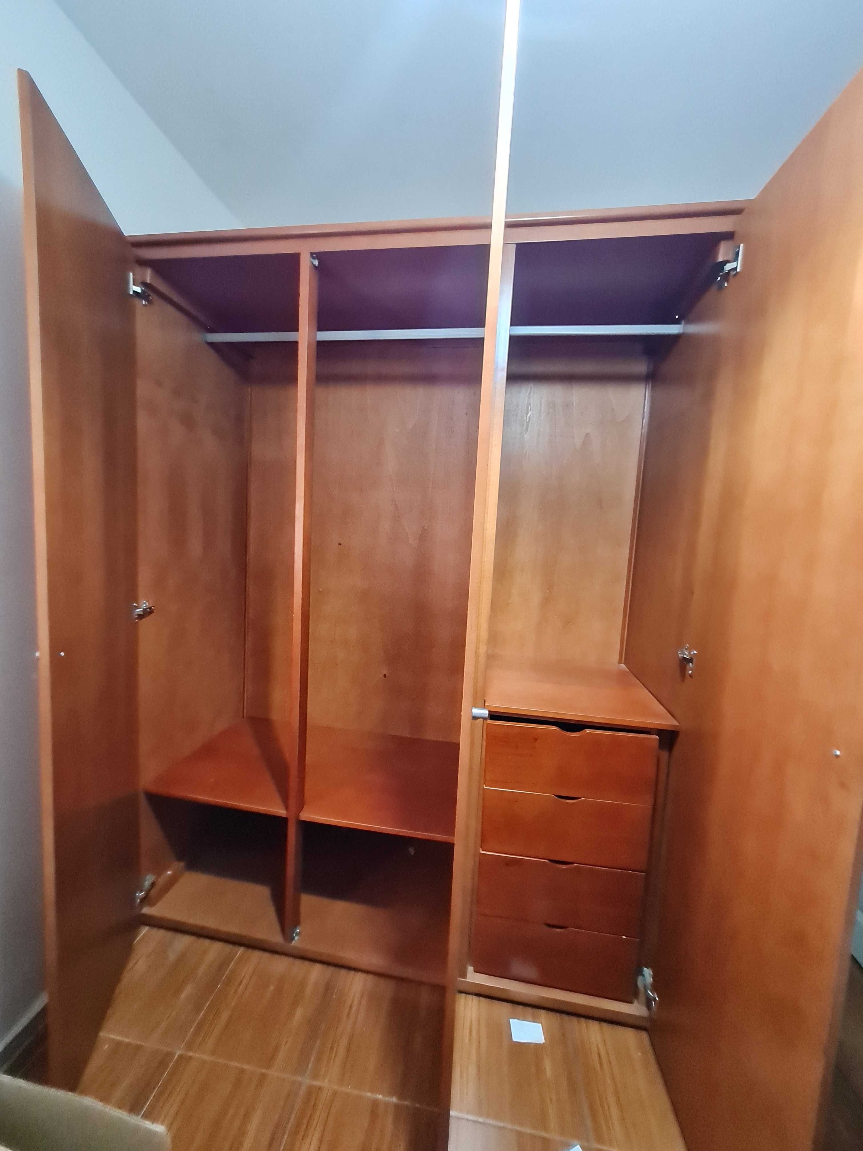 Mobília de quarto completa