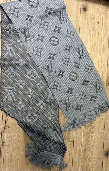 Szalik z monogramem LV