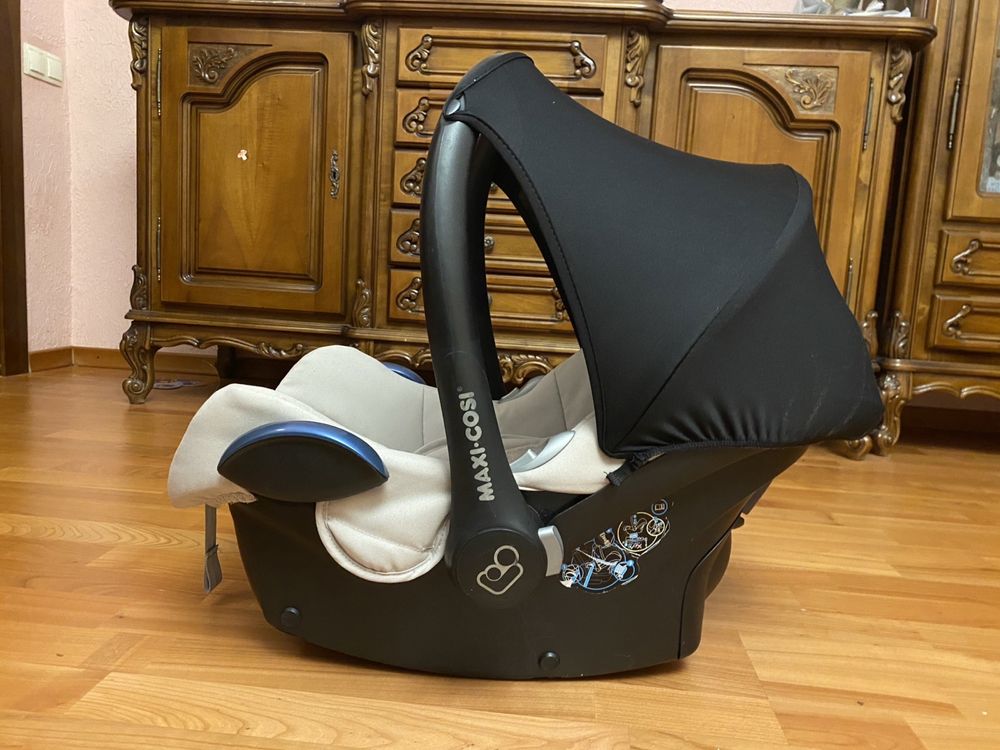 Перше автокрісло maxi cosi cabriofix 0-12 міс. до 13 кг.