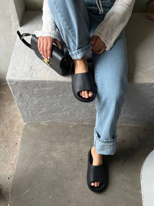 Klapki Yeezy Slide black