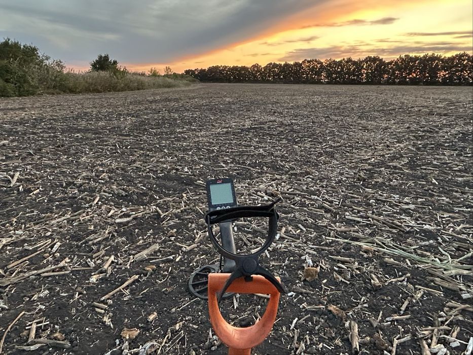 Металошукач Minelab Equinox 800