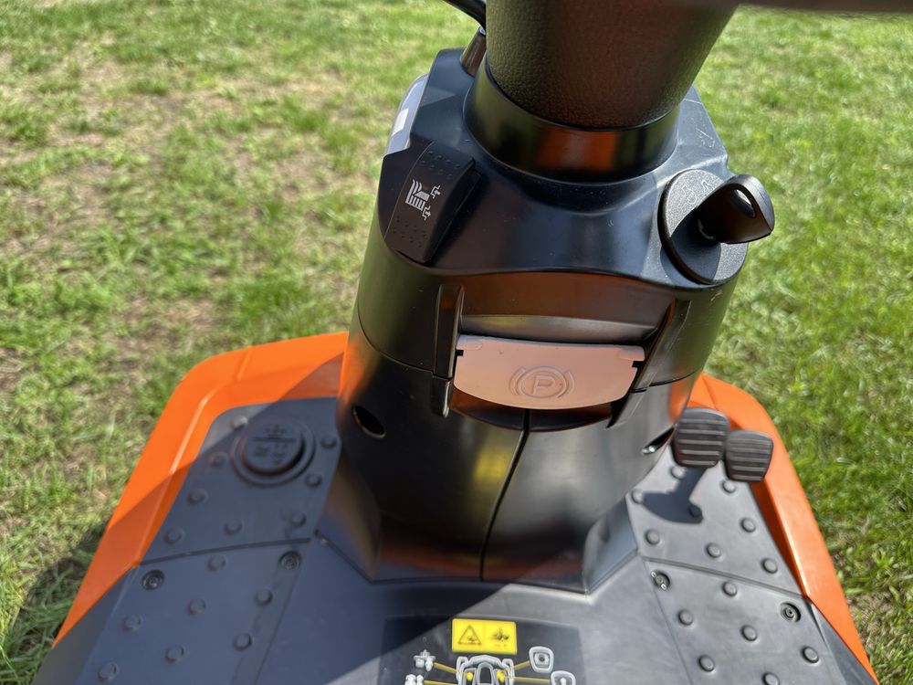 Traktorek kosiarka Stihl RT4082 Hydro80