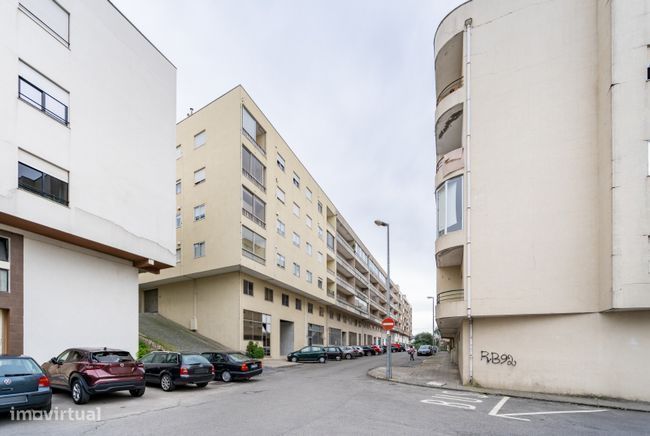 Fantástico Apartamento T3 com Logradouro em Braga!