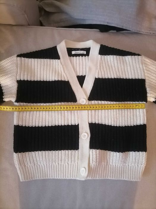 Sweter dziewczęcy rozpinany Reserved rozm 140