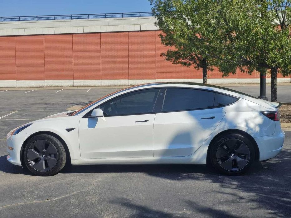 Tesla Model 3 Long Range      2023
