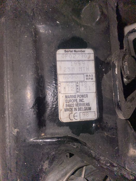 Продам лодочный моторор mariner 25 2т