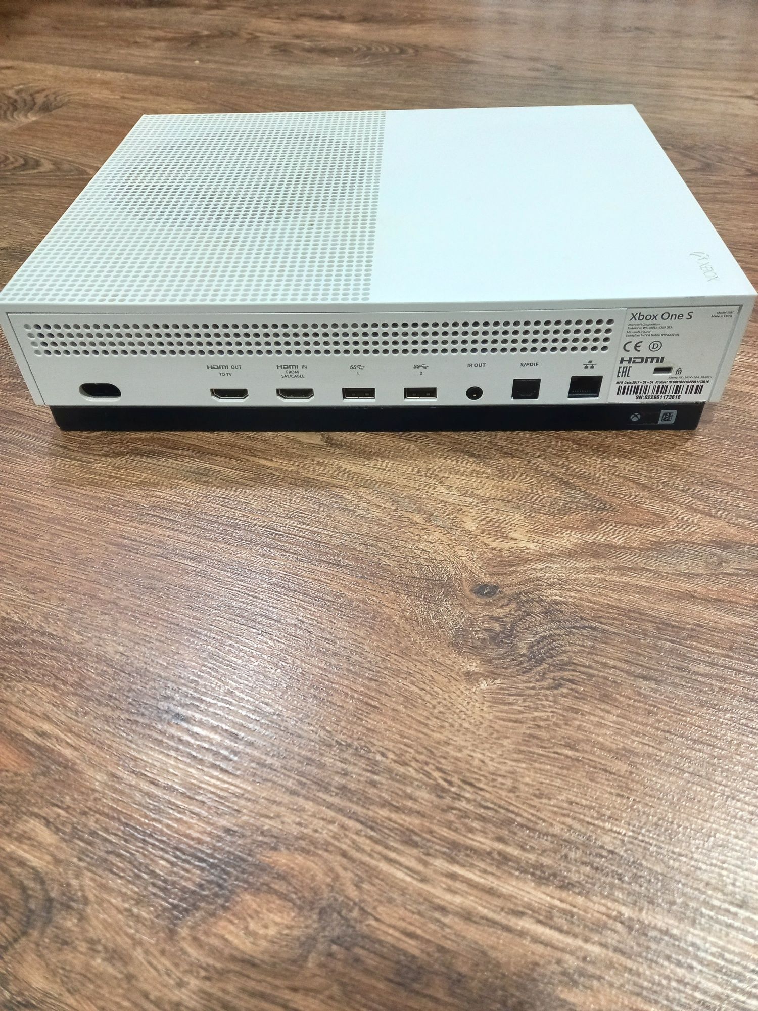 Xbox one s 1 tb 450+ ігор