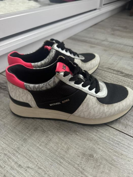 Жіночі кросівки Michael kors