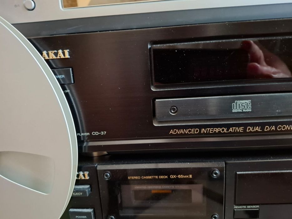 Продам аудио комплекс AKAI