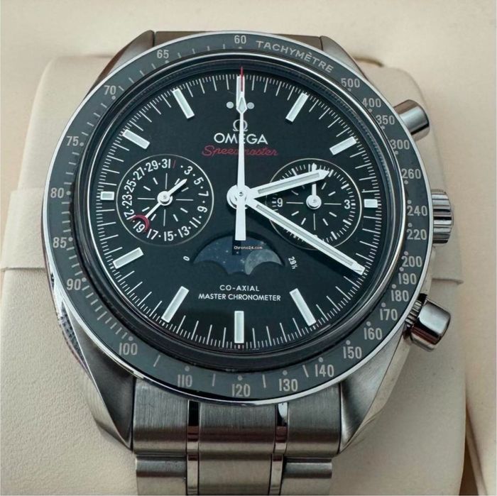 Omega Speedmaster Moonphase