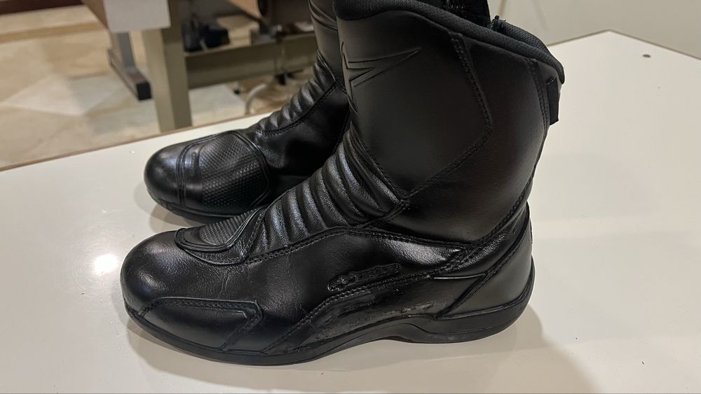 Botas Alpinstars em couro e GORE-TEX á prova de agua