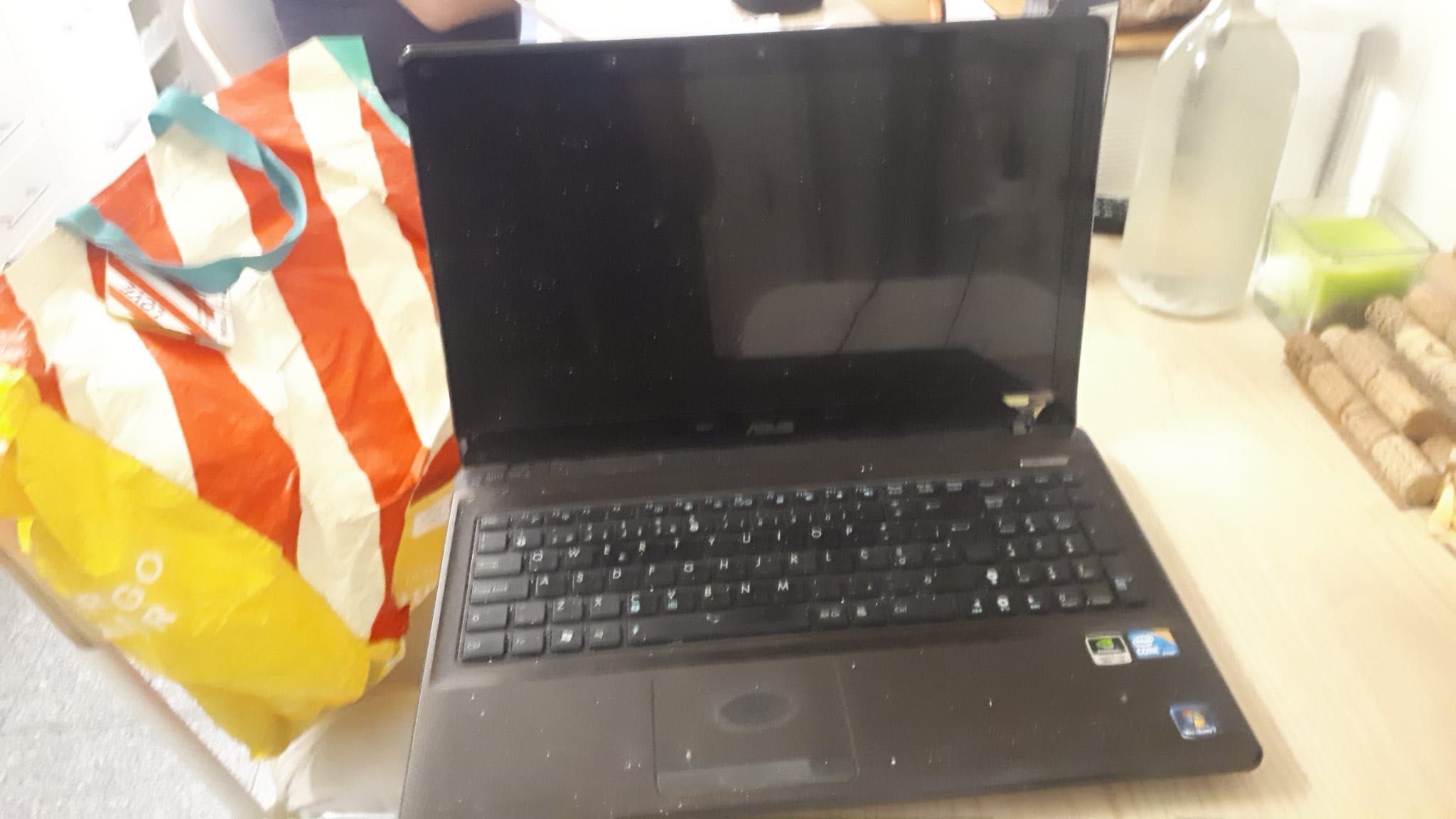 Portátil ASUS K52J USADO