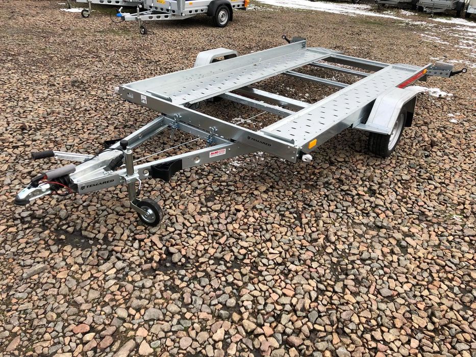 TEMARED CAR FLAT 3518 1,5 T  Mała laweta do przewozu samochodów 350x180 1500 DMC UCHYLNA