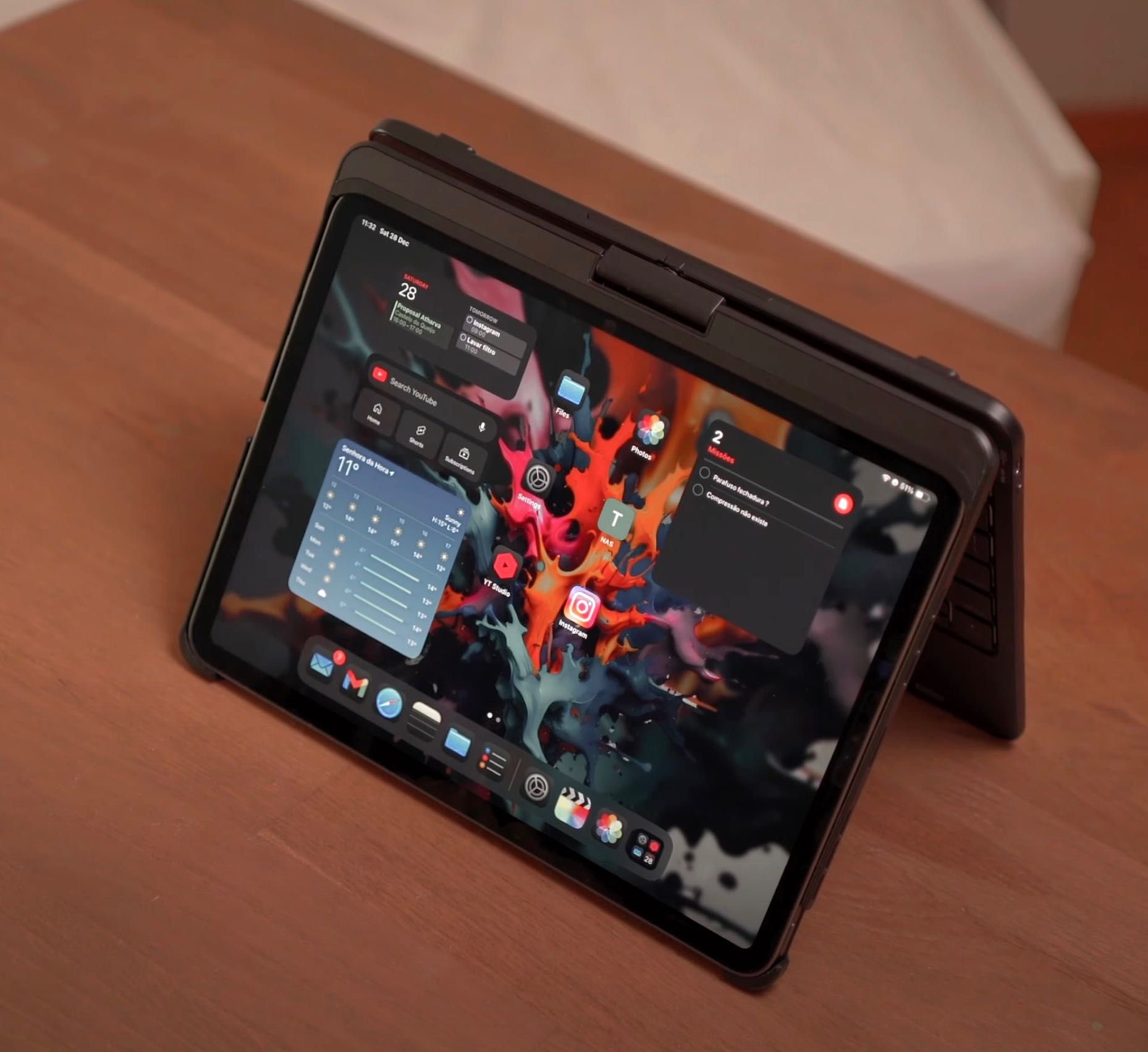 Case com Teclado e Trackpad para iPad Pro M1 11"