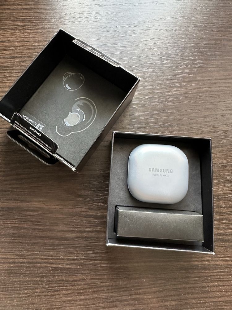 Оригінал Samsung Galaxy Buds Pro Silver + у подарунок два чохли