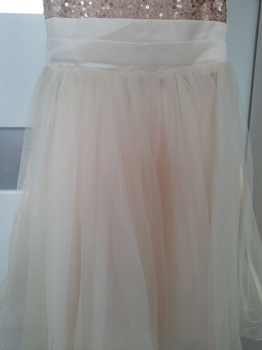 Sukienka dla dziewczynki r. 134/140