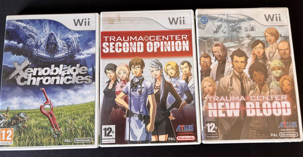 Xenoblade Chronicles + jogos Trauma Center (Wii)