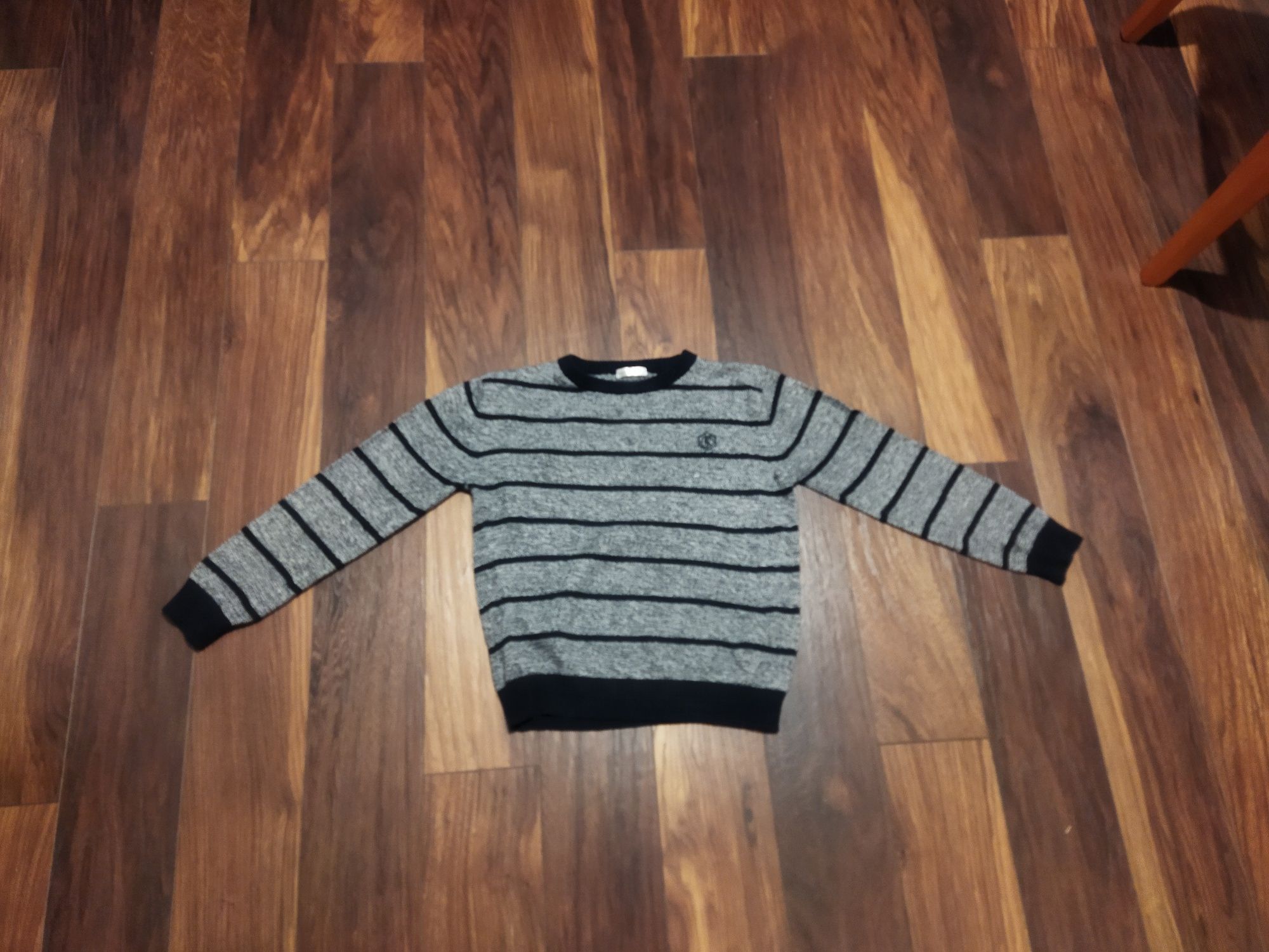 Sweter chłopięcy 122 elegancki