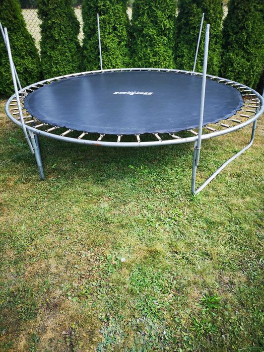 Trampolina niekompletna