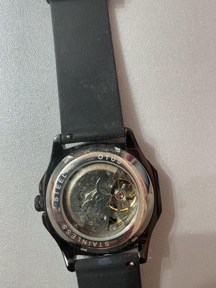 Часы Klein Watches