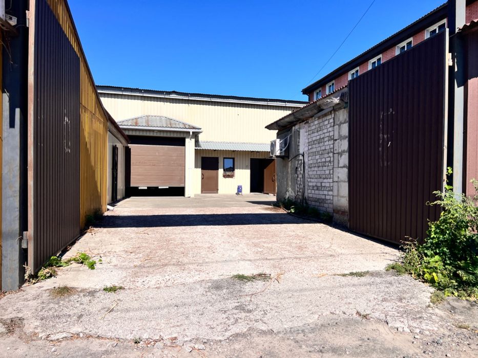 Офіс склад та виробниче приміщення з власним двором